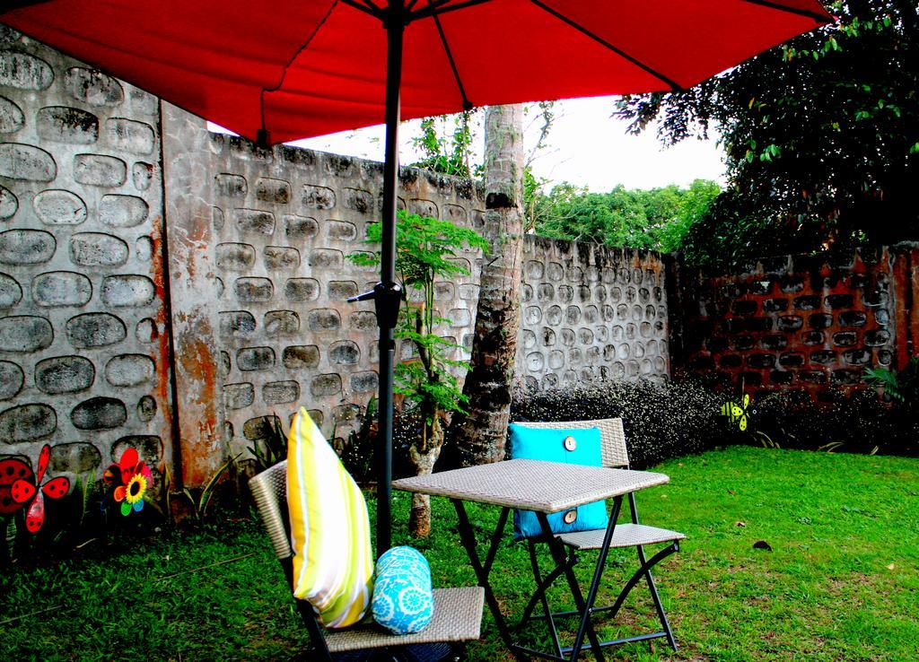 Tagaytay Garden Budgetel - City Center Tagaytay City Esterno foto