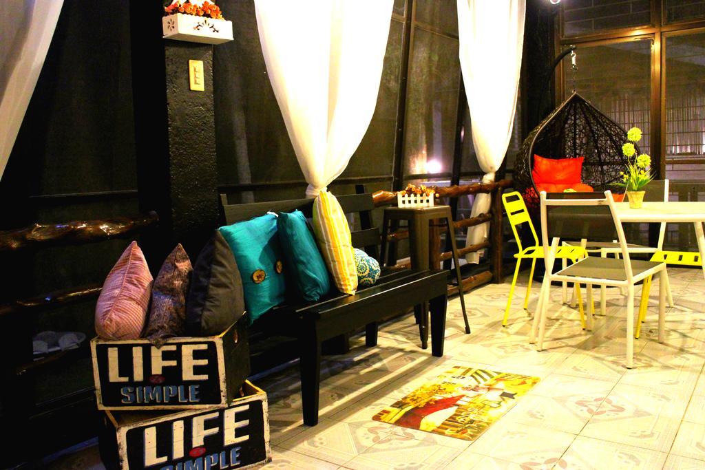 Tagaytay Garden Budgetel - City Center Tagaytay City Esterno foto