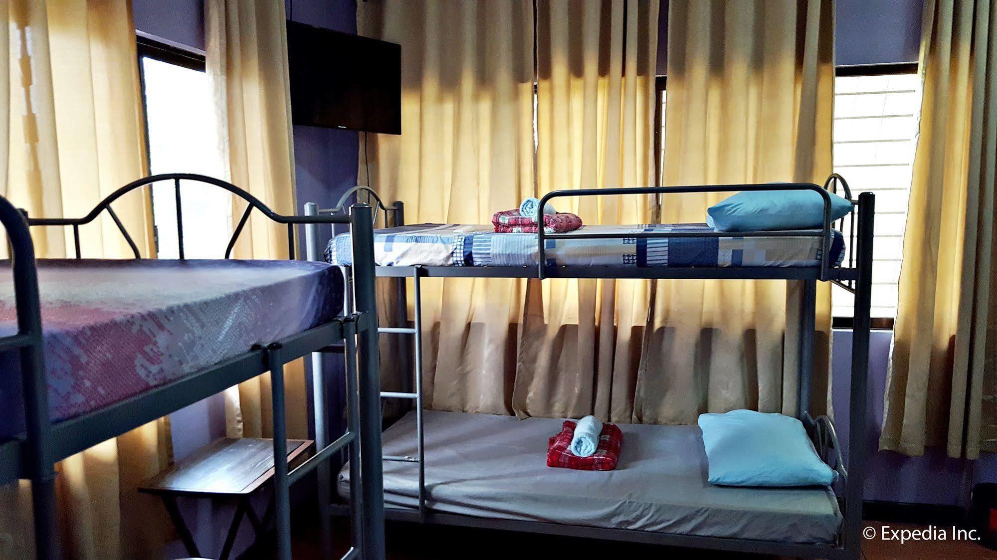 Tagaytay Garden Budgetel - City Center Tagaytay City Esterno foto